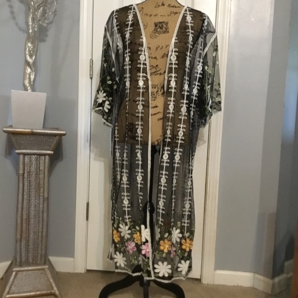 Embroidered Sheer Kimono - Picture 6 of 9